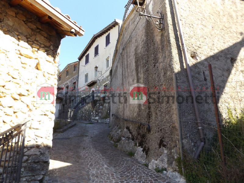 Casa indipendente Pereto vicolo dell''ospedale II 11