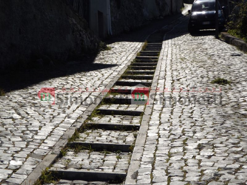 Casa indipendente Pereto vicolo dell''ospedale II 11