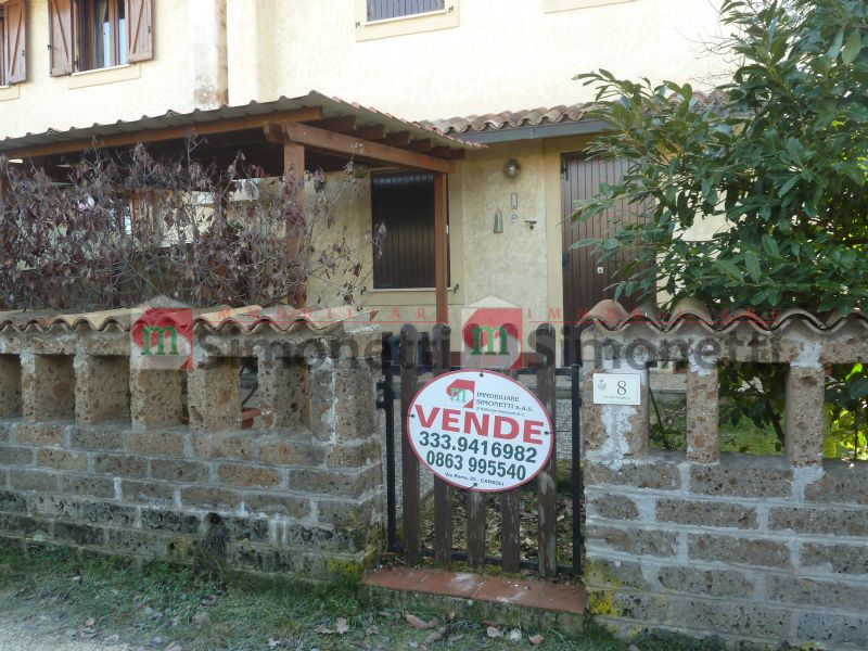 Villa a Schiera Rocca di Botte via valle stanghetta 18