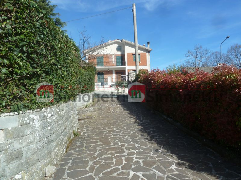 Villa Bifamiliare Rocca di Botte via fonte scarparoli 9